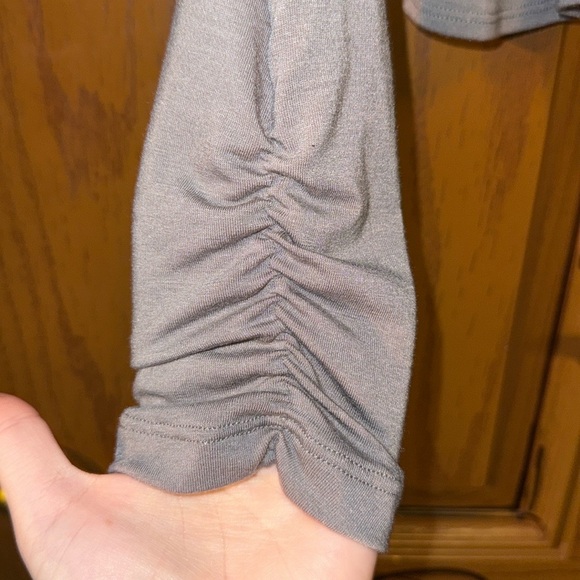 NWT! Covington Sterling Grey Ruched Long Sleeve Open Front Draped Shrug Cardigan - Picture 10 of 15